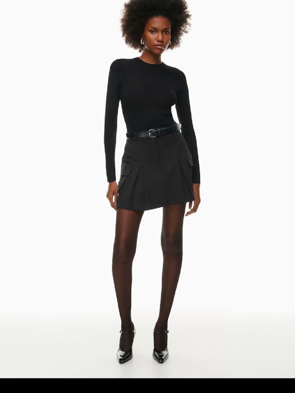Aritzia Babaton Cameo cargo skirt